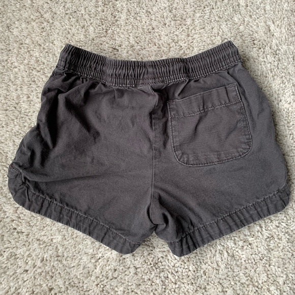 🎆🎇3for$9 Girls Charcoal jumping bean shorts. Size 6 - Picture 2 of 3